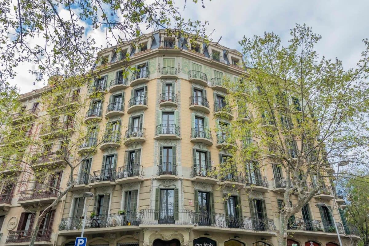 Elegant 4 bedrooms 3 bathrooms Catalan home Barcelona Bagian luar foto