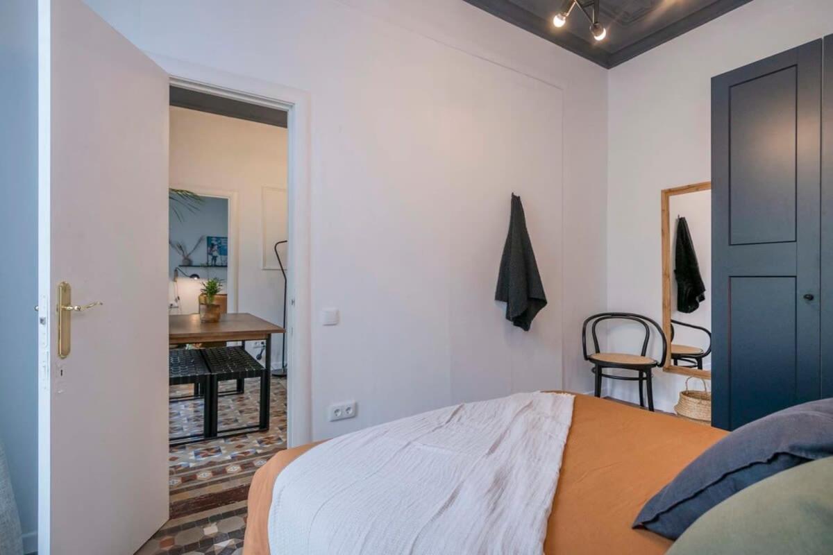 Elegant 4 bedrooms 3 bathrooms Catalan home Barcelona Bagian luar foto